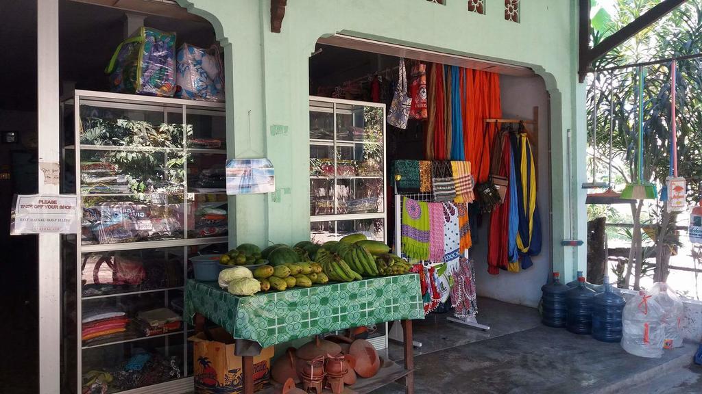 Ina Gili Guesthouse Гили-Эйр Экстерьер фото