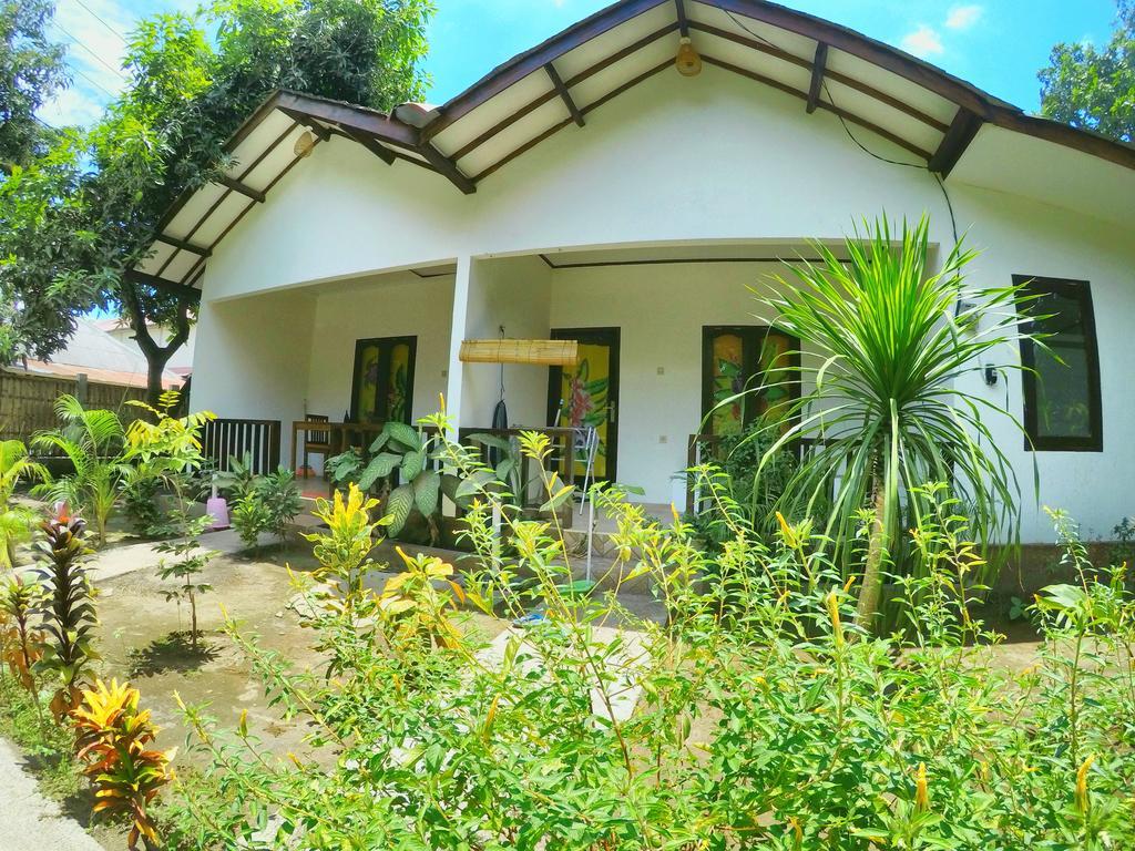 Ina Gili Guesthouse Гили-Эйр Экстерьер фото
