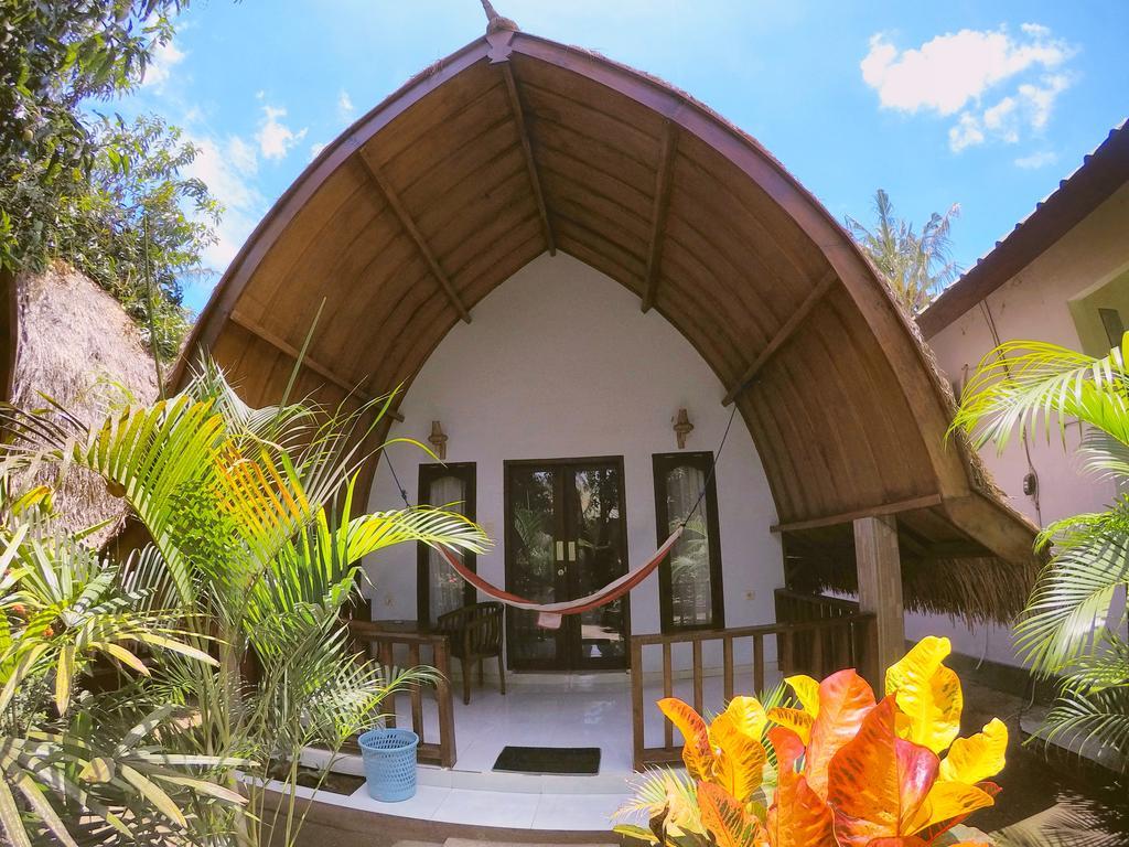 Ina Gili Guesthouse Гили-Эйр Экстерьер фото